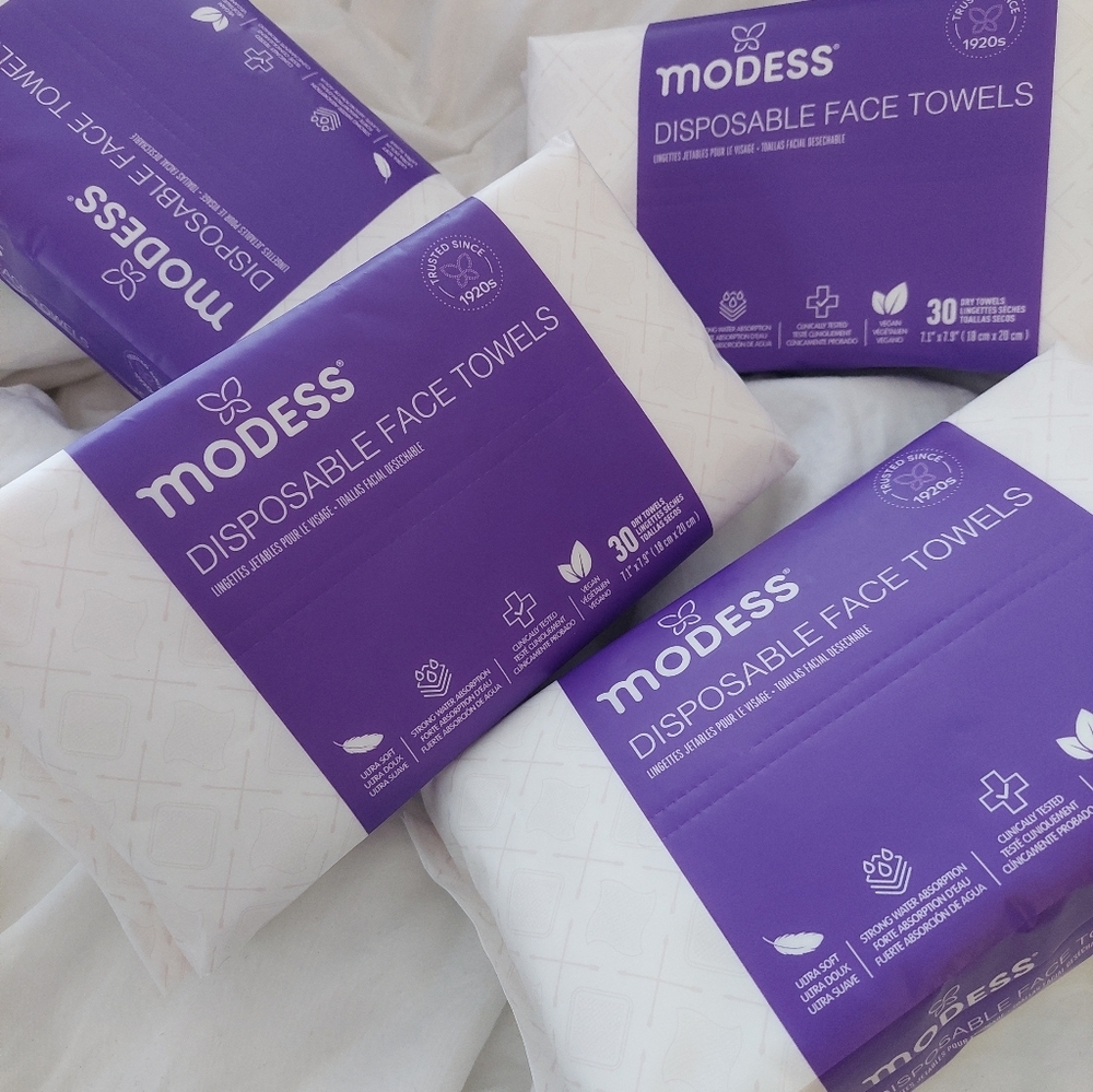 Modess Disposable Face Towels X4 Wet/Dry 30 Per Pack VIRAL MUST HAVE
